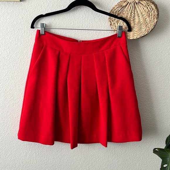 Banana Republic Dresses & Skirts - Banana Republic Red/Orange Skirt with Pockets and Pleated Front